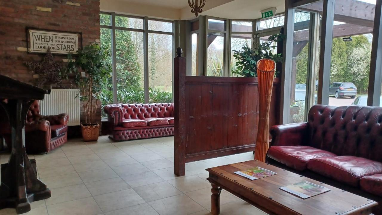 The Renishaw Rooms Kültér fotó