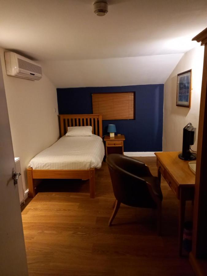 The Renishaw Rooms Kültér fotó