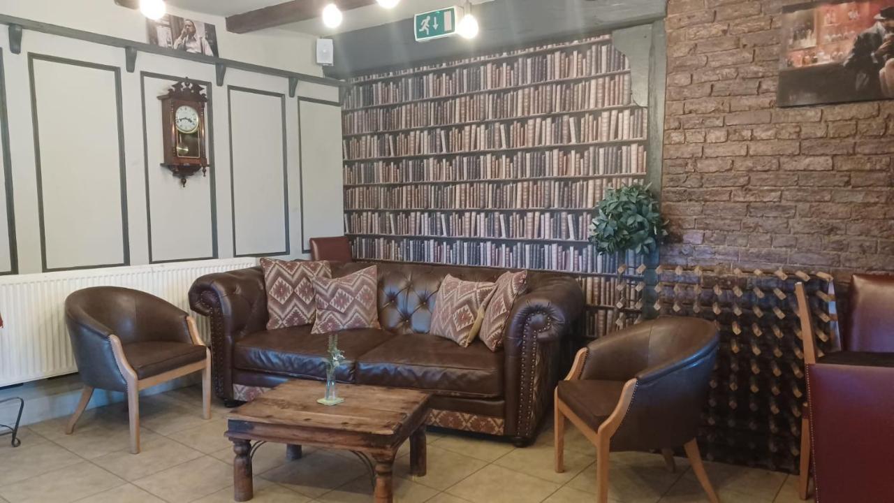 The Renishaw Rooms Kültér fotó