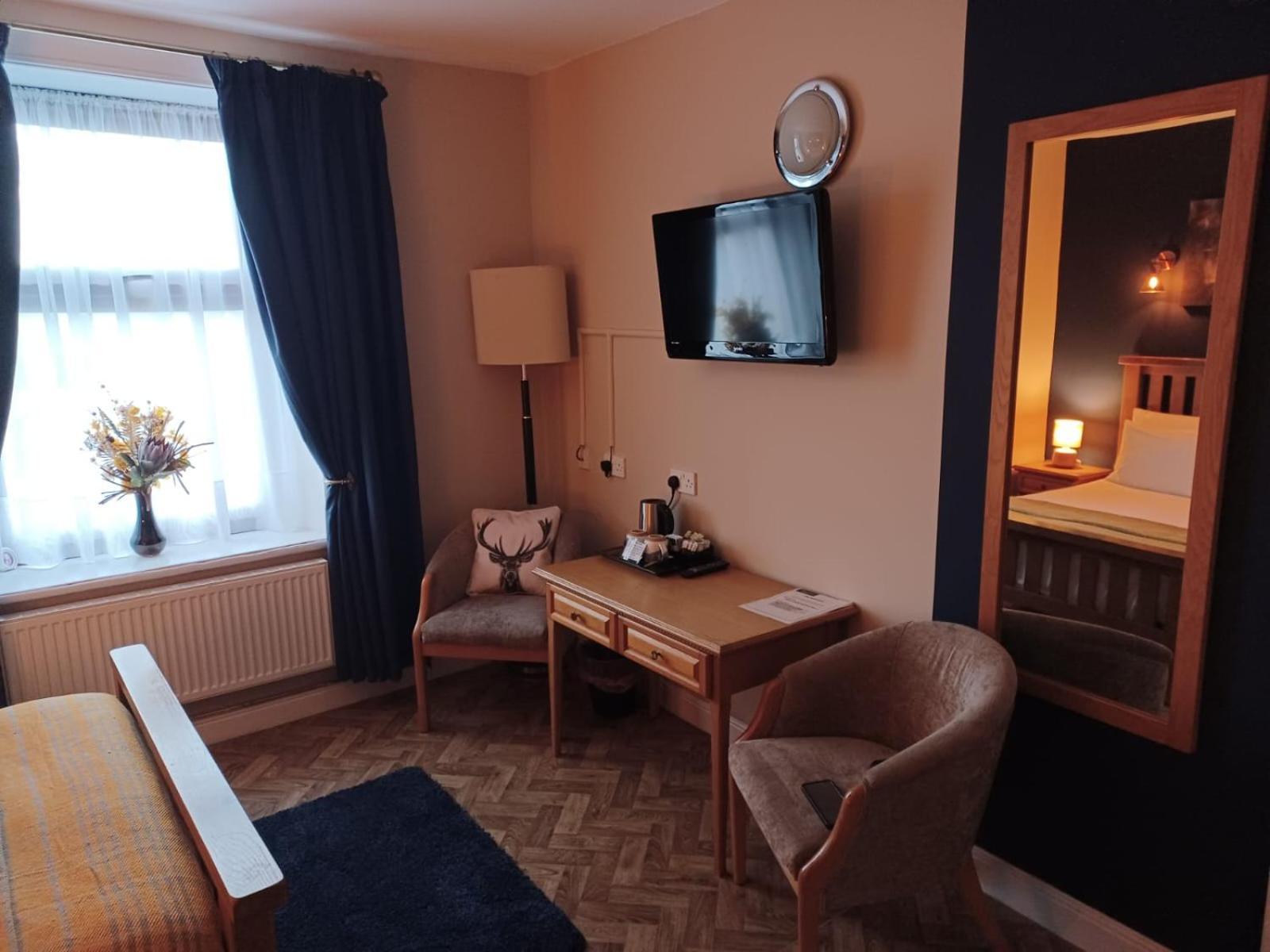 The Renishaw Rooms Kültér fotó