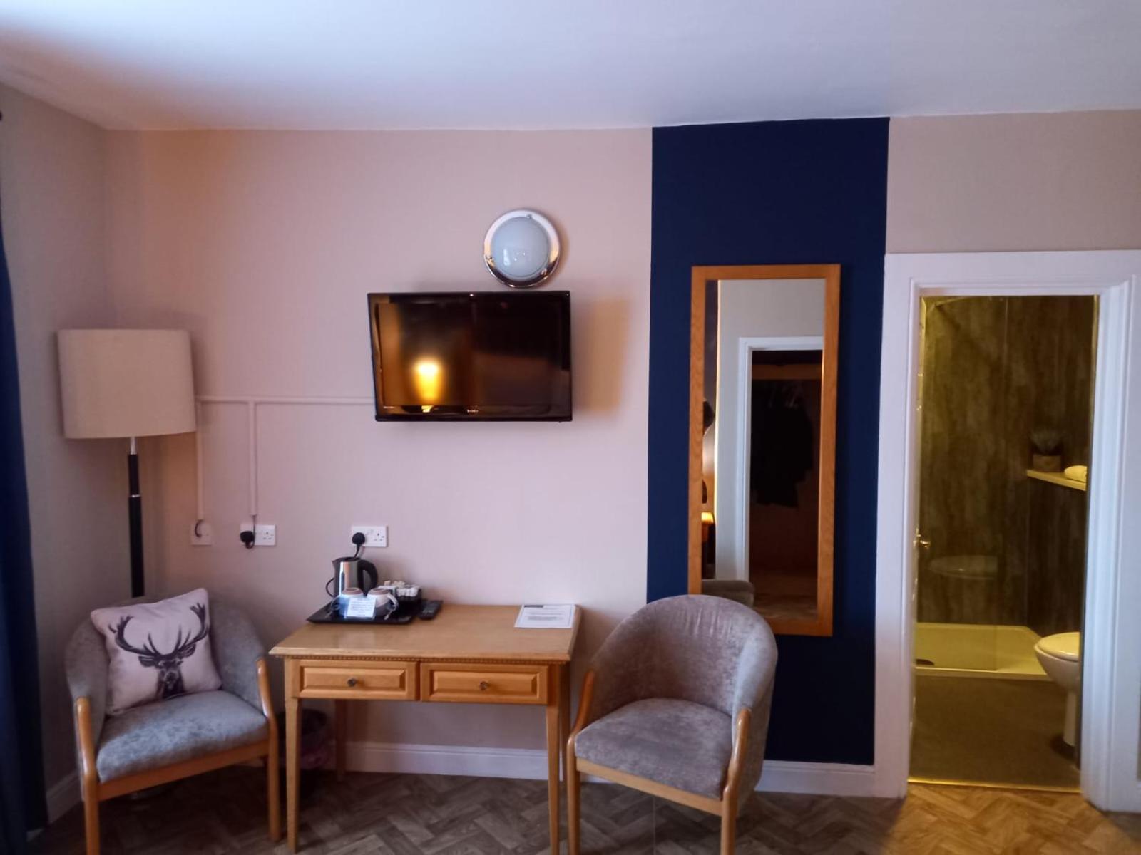 The Renishaw Rooms Kültér fotó